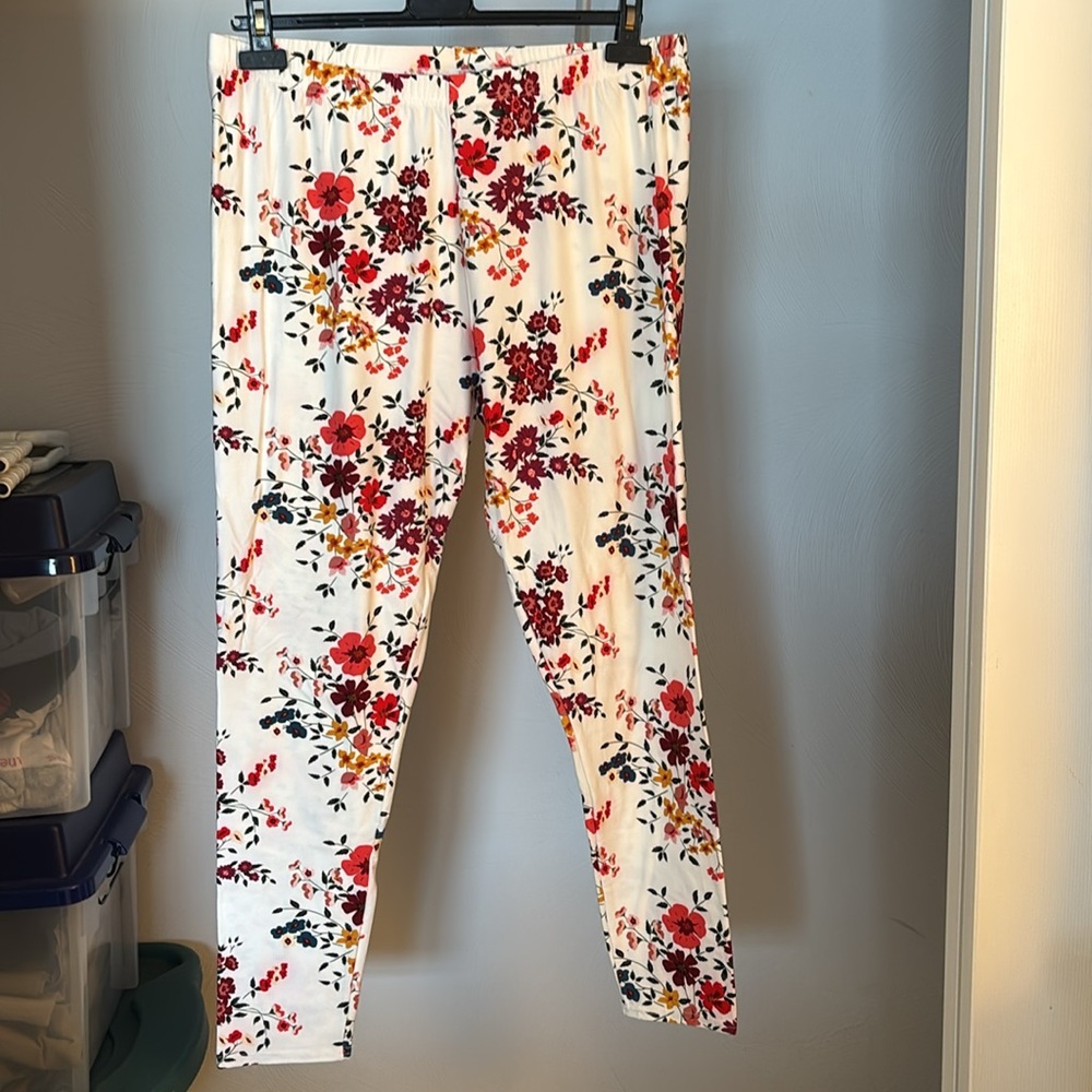 Lightly worn floral legging size XL
